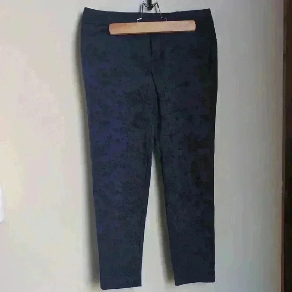 Old Navy Floral Patterned Navy Pants - Picture 2 of 7